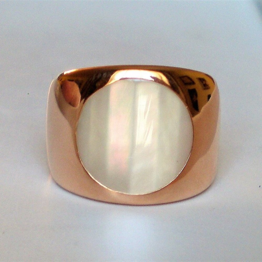 Designer Solid 18K 750 Rose Pink Gold Carved Mother Of Pearl Cocktail Ring 12.7g